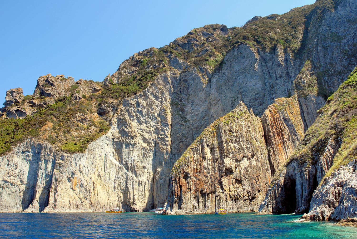 Palmarola Isola